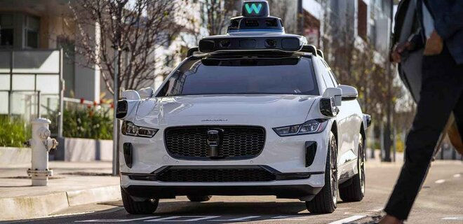 Waymo расширяет зону обслуживания роботакси в Сан-Франциско, несмотря на протесты.