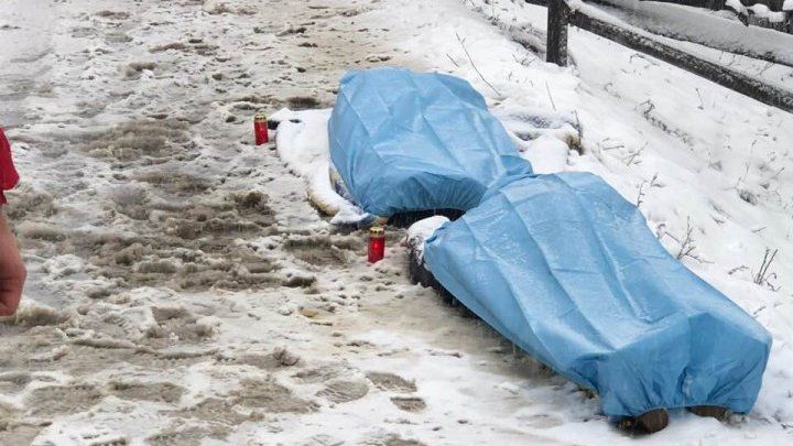 Corpurile moldovenilor morţi în accidentul din România, aduse acasă. Foto: publika.md