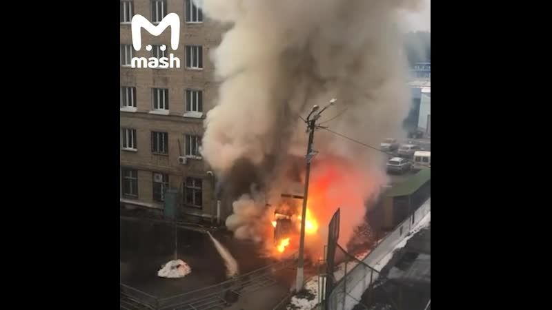 В поликлинике Челябинска произошел взрыв баллонов с кислородом.
