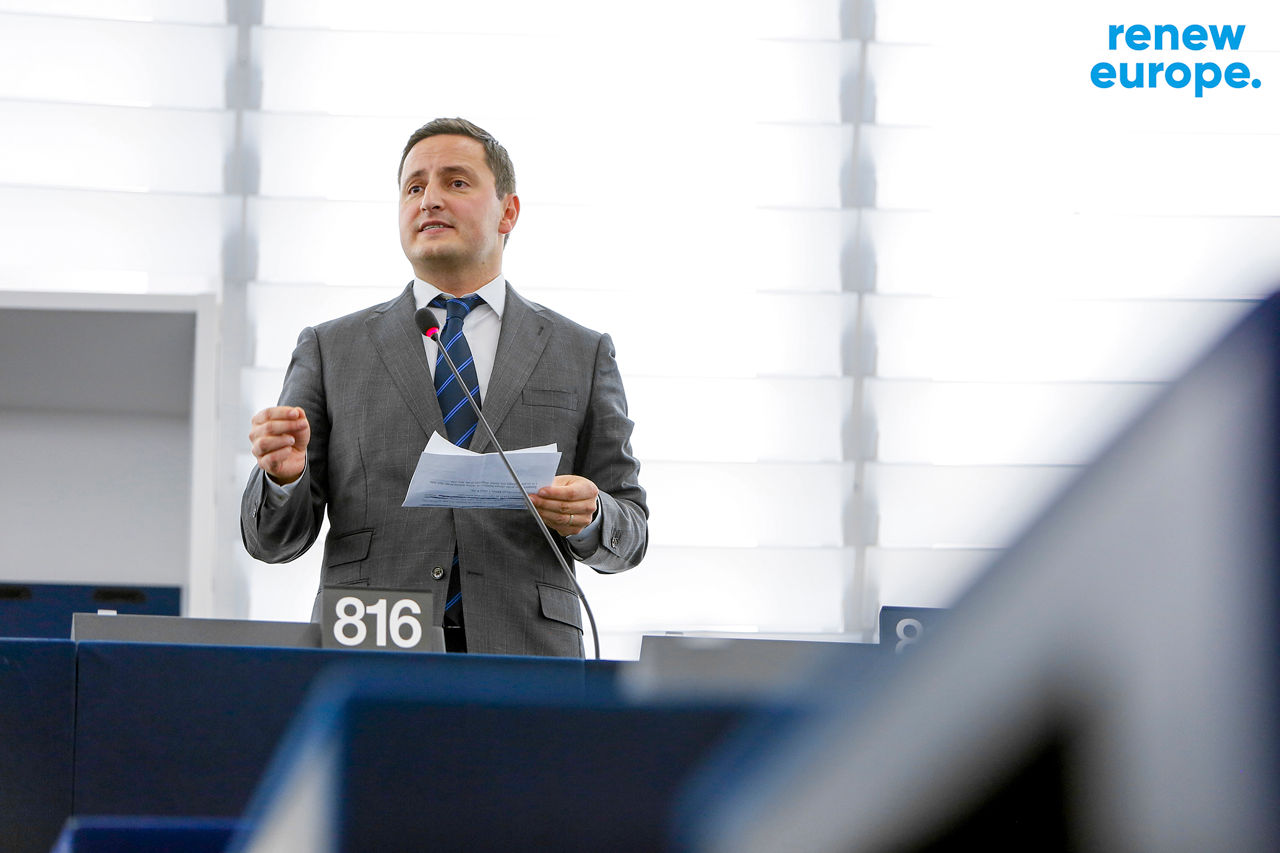 Депутат Европарламента Николае Штефэнуцэ.