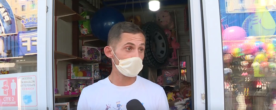 Демонтаж объяснили тем, что срок действия авторизаций истёк ещё в прошлом году.