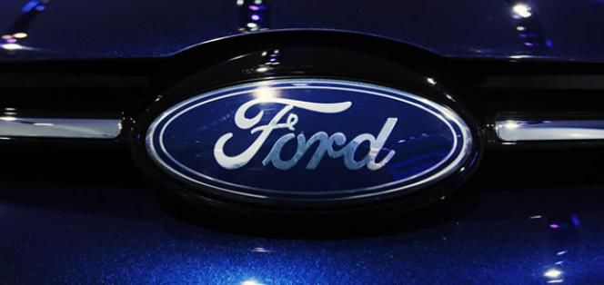 Constructorul auto american Ford a decis să suspende timp de două luni activităţile de producţie la uzina sa din nord-vestul Rusiei.