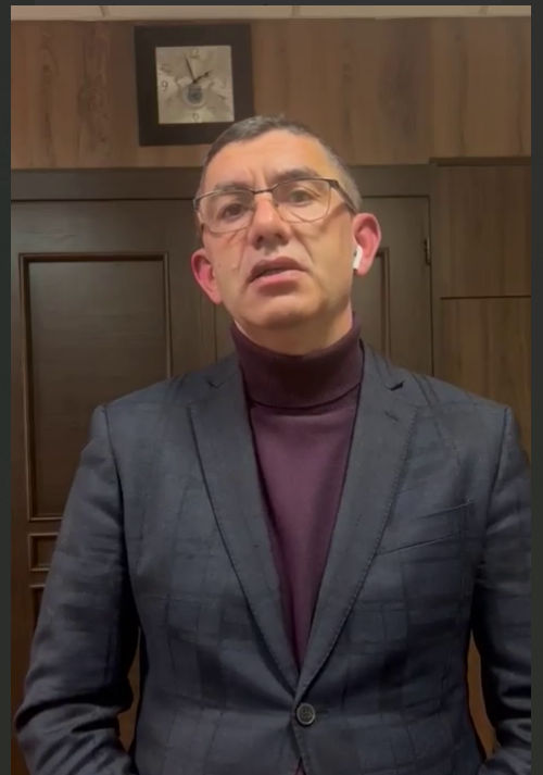 Примар Хынчешт Александру Ботнарь.