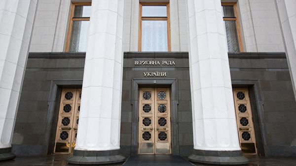 Рада попросила НАТО поддержать намерение Украины вступить в альянс.