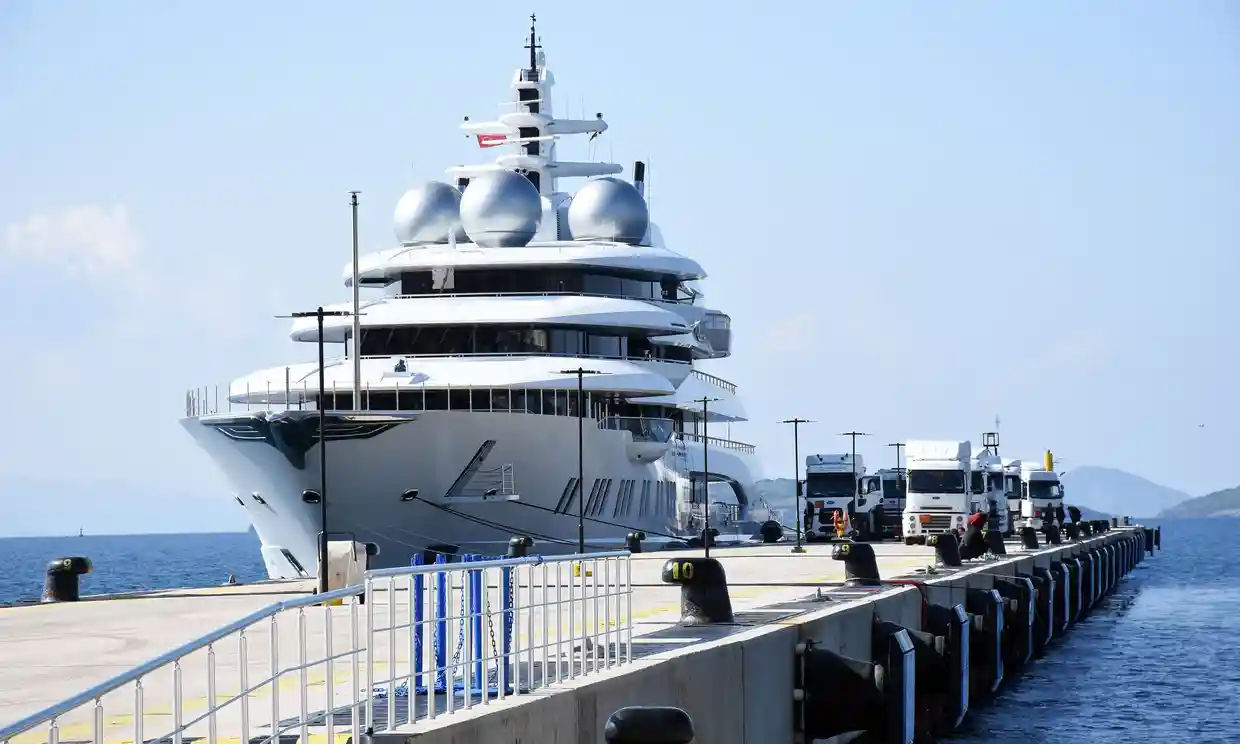 В фокусе внимания органов США оказалась элитная яхта Amadea.