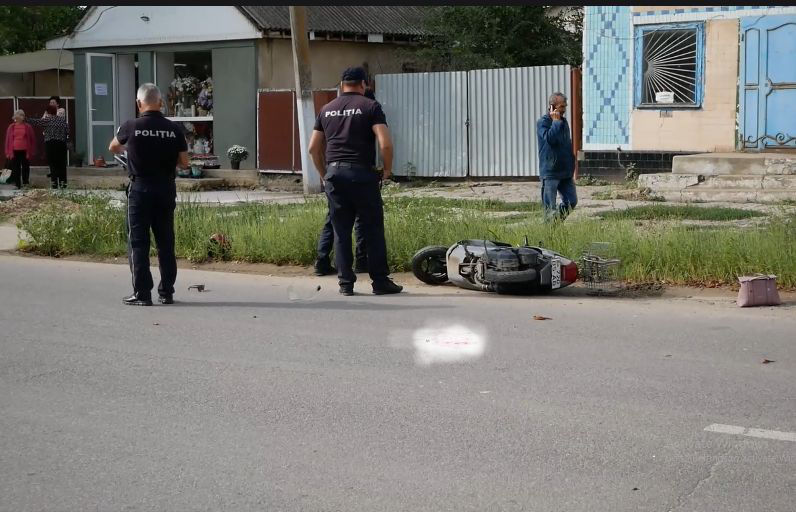 В Бессарабке автомобиль насмерть сбил женщину на скутере.