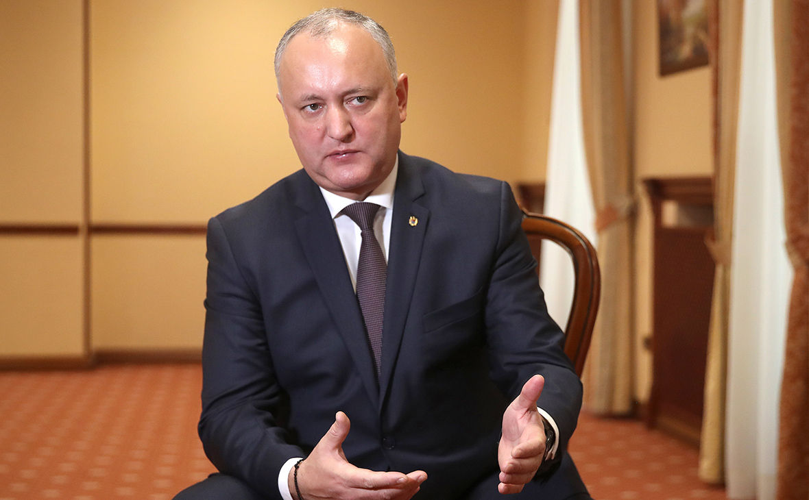 Додон считает, что нападки на его мать устроили по заказу власти.