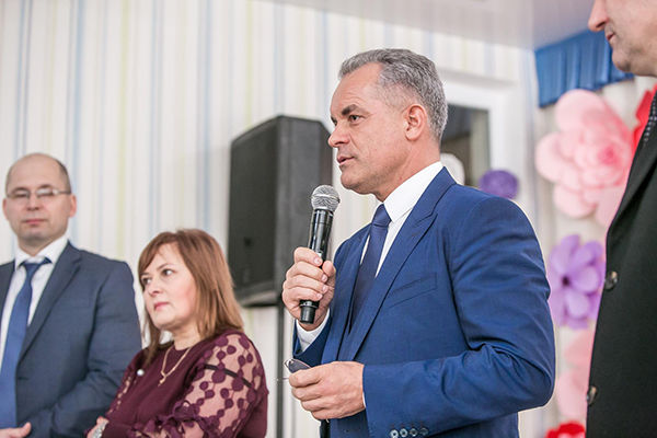 Лидер ДПМ Влад Плахотнюк на встречах с избирателями из Ниспорень.