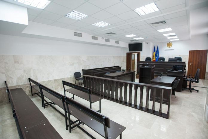 Activitatea instanțelor din Moldova, paralizată din cauza grevei avocaților.