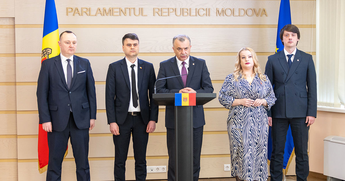 Opoziția va contesta la Curtea Constituțională reducerea pragului de vot pentru comisiile de evaluare.