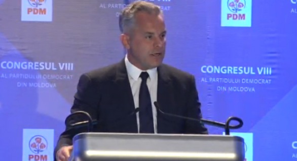Candidatura lui Plahotniuc a fost votată în unanimitate de cei prezenţi la eveniment.