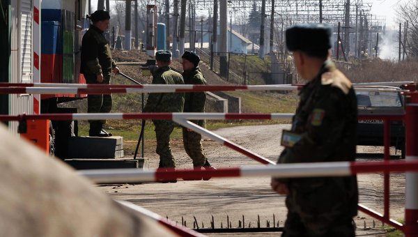 Подразделения армии Украины подошли к населенному пункту Изварино (Луганская область) и тем самым фактически завершили операцию по перекрытию границы.