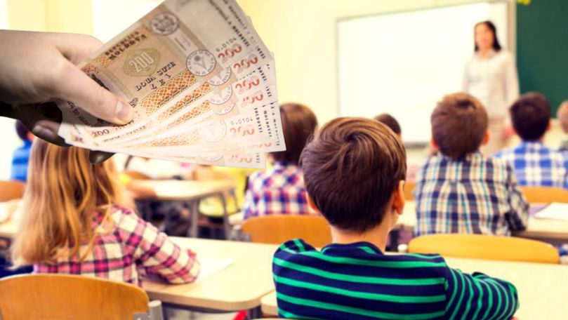 Profesorii care primesc plăți informale riscă să fie lipsiți de gradele didactice.