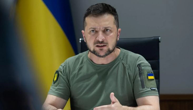 Зеленский о РФ: "Титаник" пришел к айсбергу 24-го февраля и не останется на плаву.