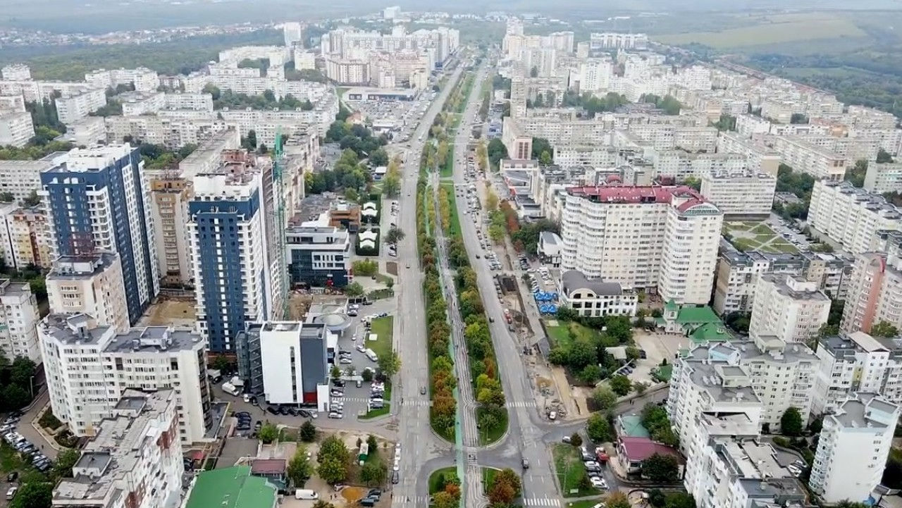 В Кишиневе начали работы по продлению бульвара Мирча чел Бэтрын.