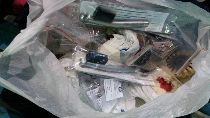 Tehnică dentară de peste 4.000 de lei, reţinută la vama Albița