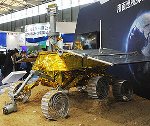 "Чанъэ-3" будет состоять из посадочного модуля и лунохода, который назвали "Юйту" ("Нефритовый заяц") – в честь мифологического зайца, принадлежащего богине Чанъэ. Фото: Getty Images/Fotobank.ru