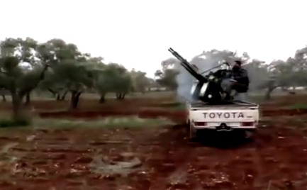 Опубликовано новое видео обстрела сбитого в Сирии Су-25.