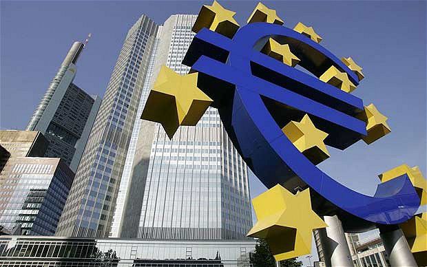 Еврокомиссия понизила прогноз роста ВВП еврозоны.