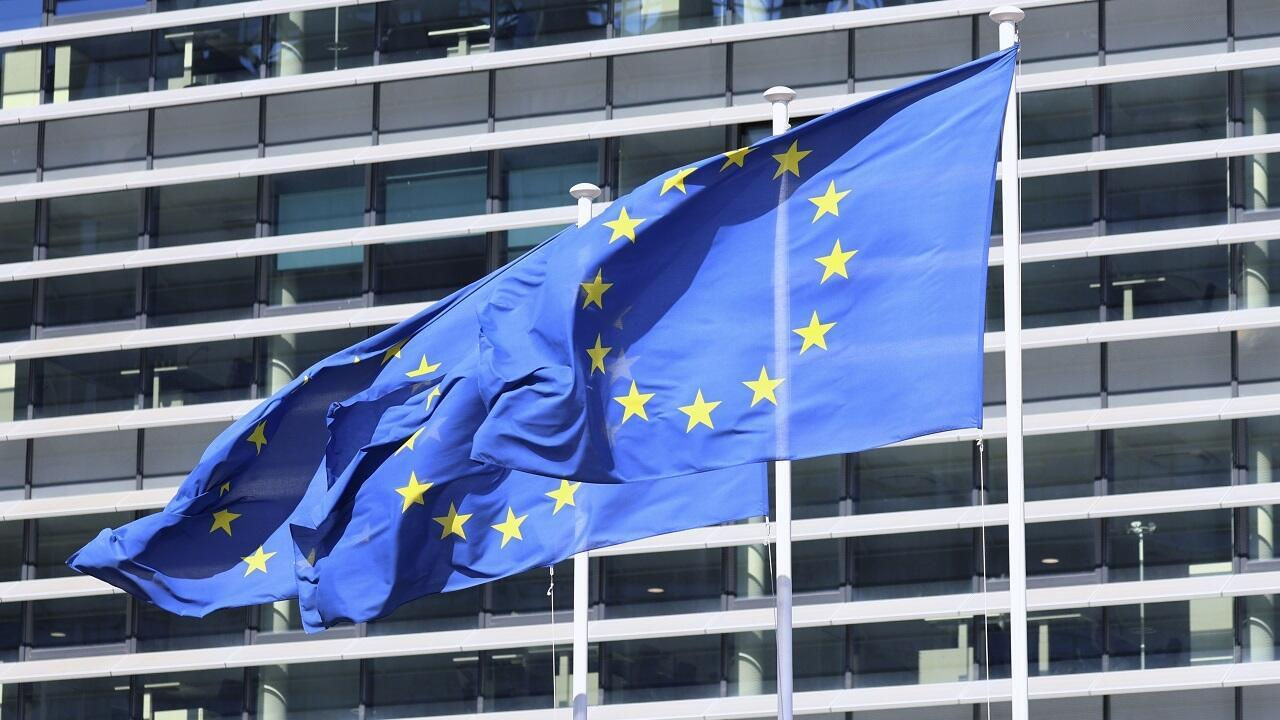 В Европарламенте обещают завершить работу над торговым соглашением с США в мае.