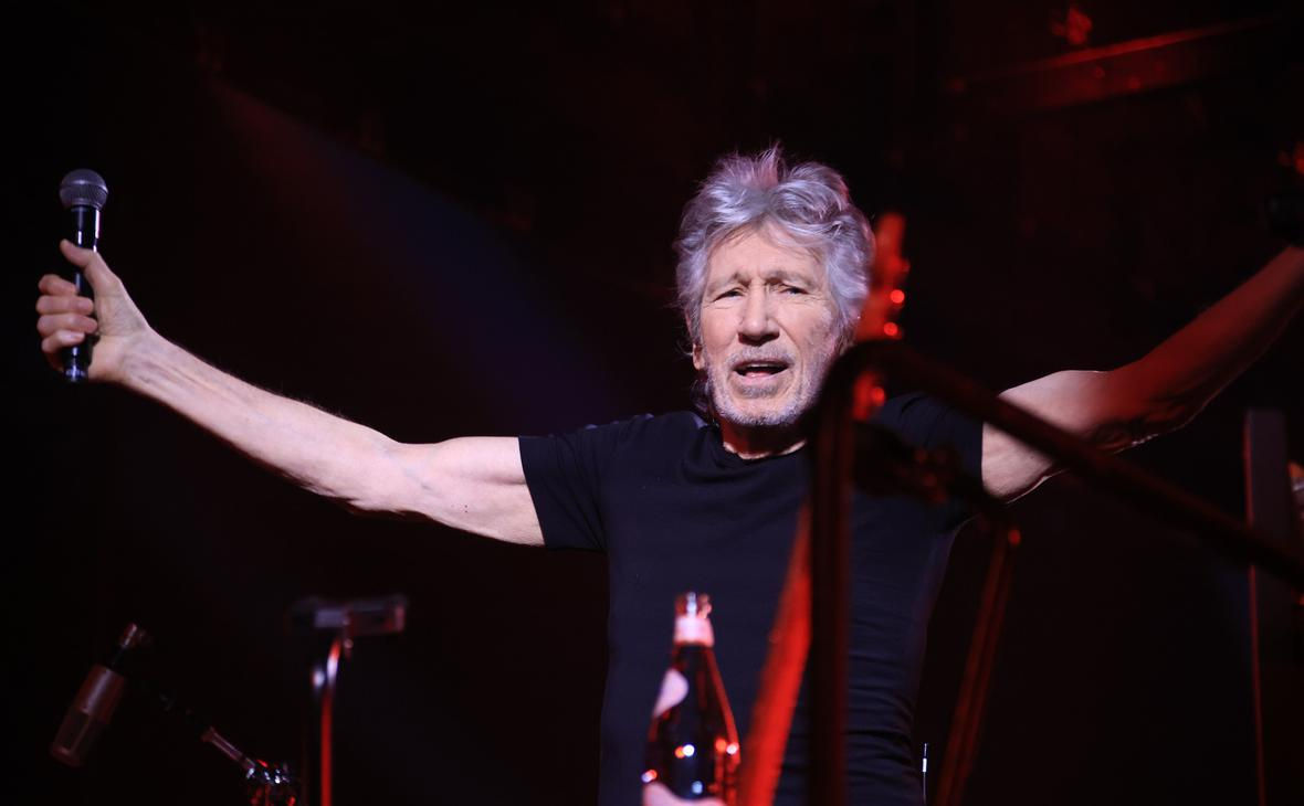 BMG расторгнет контракт с сооснователем Pink Floyd Роджером Уотерсом.