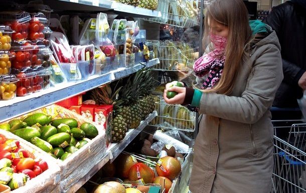 Увеличения доли трат доходов на питание является еще одним признаком роста бедности.