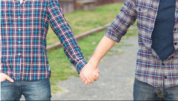 Alegătorii din Irlanda participă, vineri, la un referendum pentru legalizarea căsătoriilor între persoane de acelaşi sex.