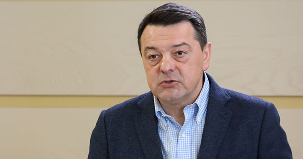 Старыш: Предлагаю ПЕЛ направить наблюдателей на местные выборы в Молдове.