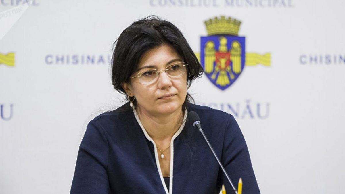 Silvia Radu: „Nu sunt nici nepoata lui Lucinschi, nici cumătra lui Dodon”.