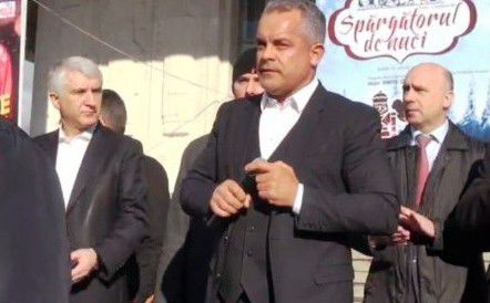 Controversatul oligarh Vlad Plahotniuc adâncește și mai mult marasmul politic, moral și social. Foto: independent.md