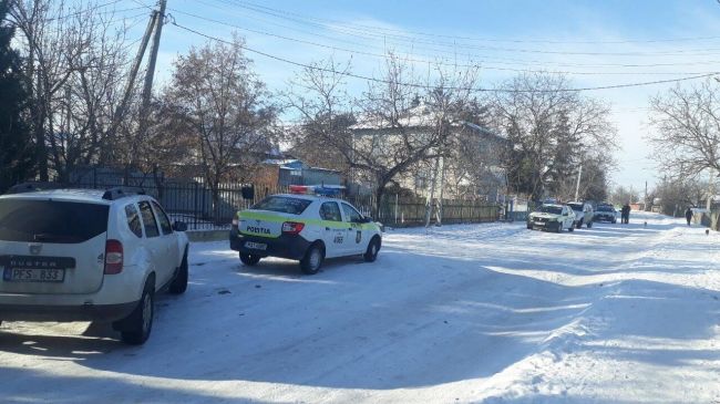 В Сороках воры привязали хозяина дома к кровати и оставили рядом с убитой женой.