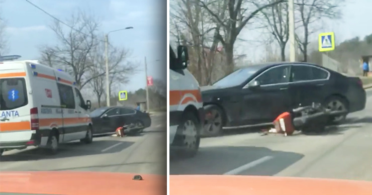 В столице произошло ДТП: столкнулись мотоцикл и автомобиль.