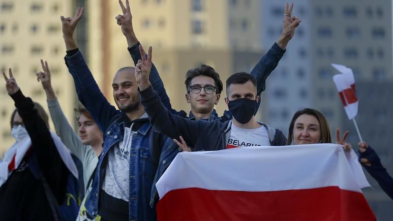 Милиция разогнала студенческую акцию протеста в центре Минска. Фото: euronews.com.