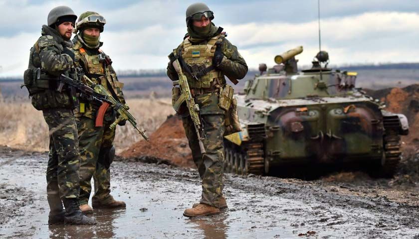 На Украине объяснили план действий, если люди в камуфляже придут забирать корову.