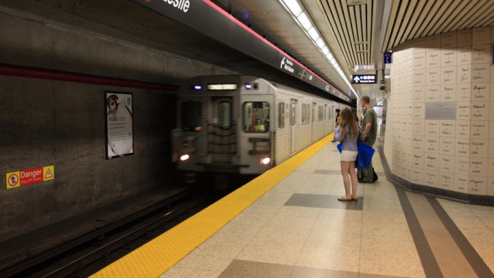 Georgia: O bucată de tavan s-a prăbuşit într-o staţie de metrou
