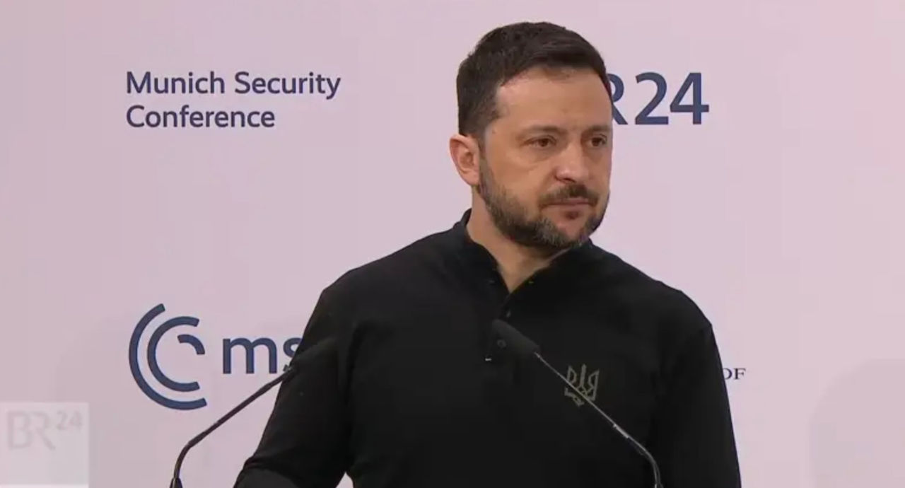Зеленский предлагает создание "европейской армии" с участием Украины.