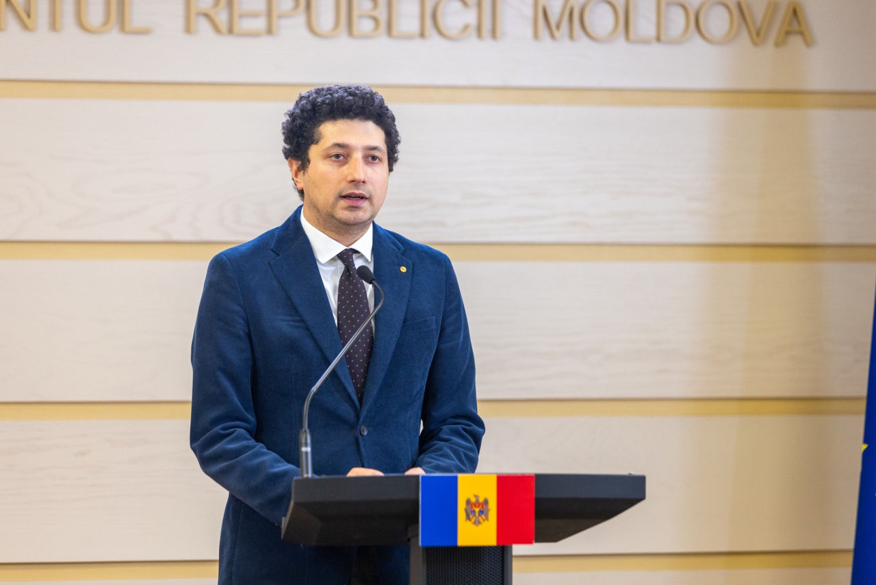 Marian: Accizele și TVA-ul la carburanți nu vor fi reduse. Este contraproductiv.