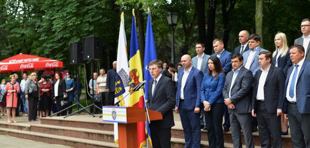 A fost lansată campania de demitere a lui Chirtoacă. Foto: deschide.md