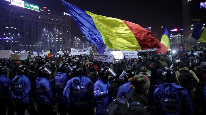 Protestul va continua, apoi, în faţa Guvernului.