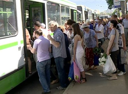 Chişinăul s-a transformat brusc într-un adevărat furnicar. Foto: protv.m