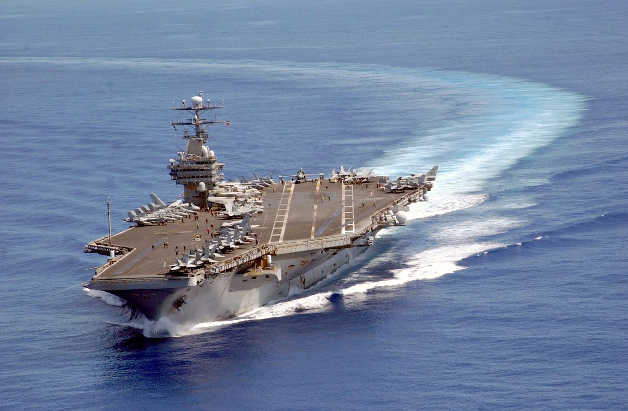 O navă de război americană a ajuns în portul Danang pentru prima oară de la încheierea Războiului din Vietnam.