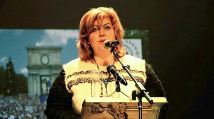 Vicepreşedintele Partidului "Demnitate și Adevăr" Aliona Mandati.