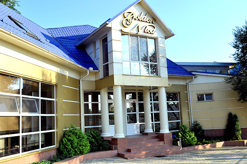 Compania „Telsistel” SRL, cea care administrează restaurantul „Golden Nica”, are probleme mai vechi cu instituțiile statului.
