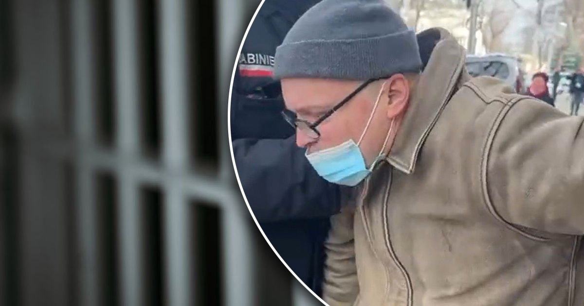 Мужчина ,пытавшийся поджечь посольство России, помещен под предварительный арест. Коллаж: Point.md