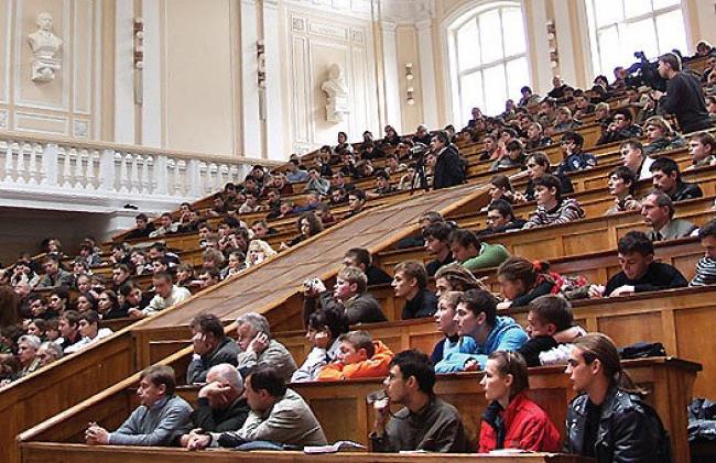 Претендовать на квоты могут те выпускники, которые не прошли по основному набору.  Фото: moscow-point.ru