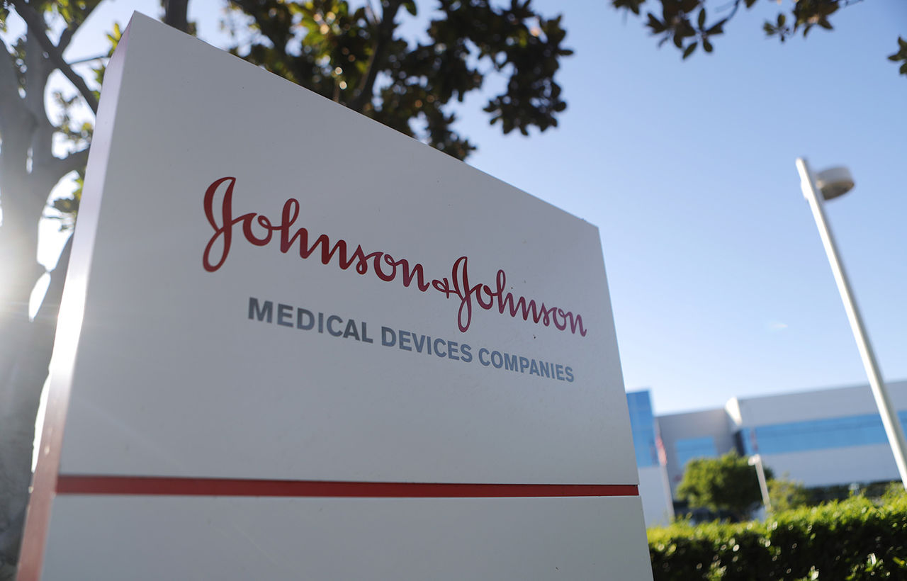 Johnson &amp; Johnson объявила о планах разделиться на две публичные компании.