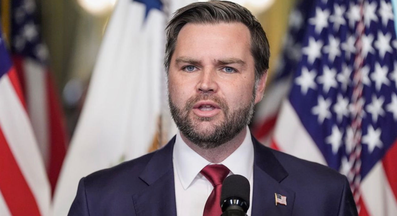 Вэнс опроверг возможную отправку войск США в Украину.