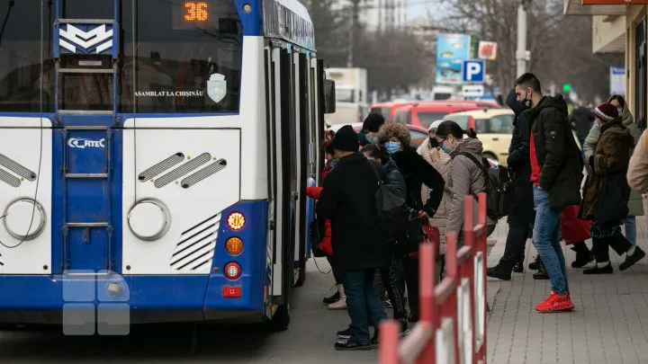 Проезд в автобусах и троллейбусах Кишинева может подорожать до 6 леев.