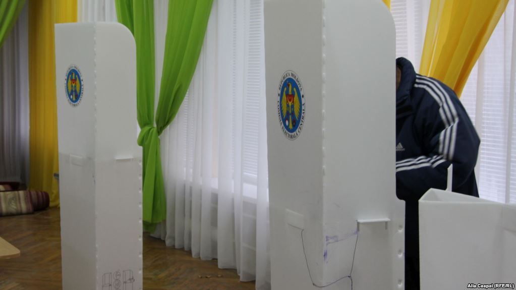 Referendumul din Chișinău privind demiterea primarului Dorin Chirtoacă urmează a fi invalidat. 
