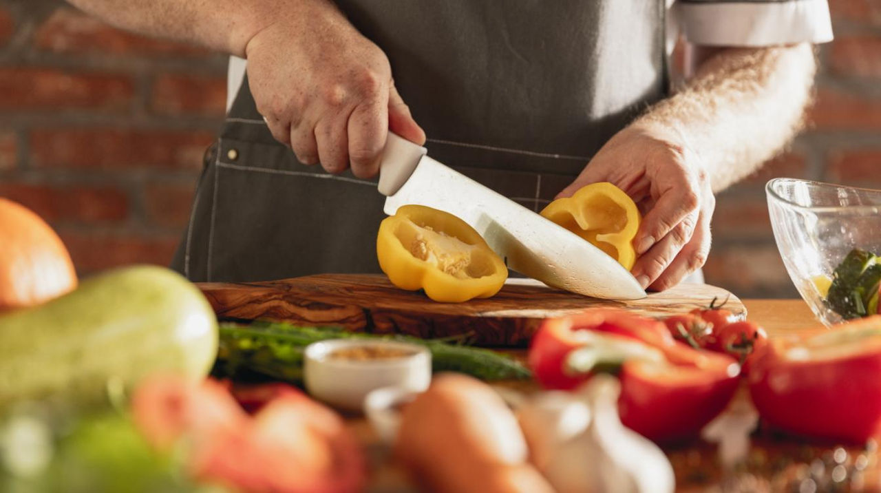 Эксперты составили список полезных продуктов, блокирующих старение.